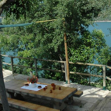 Penzion Casa Con Vistas Al Lago Y Con Piscina - Caso Nou La Baronia de Rialb Exteriér fotografie